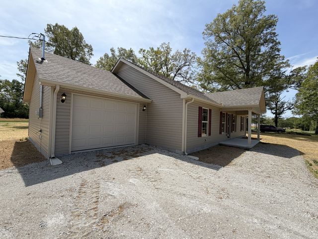 6265 Lynchburg Rd, Winchester, TN 37398