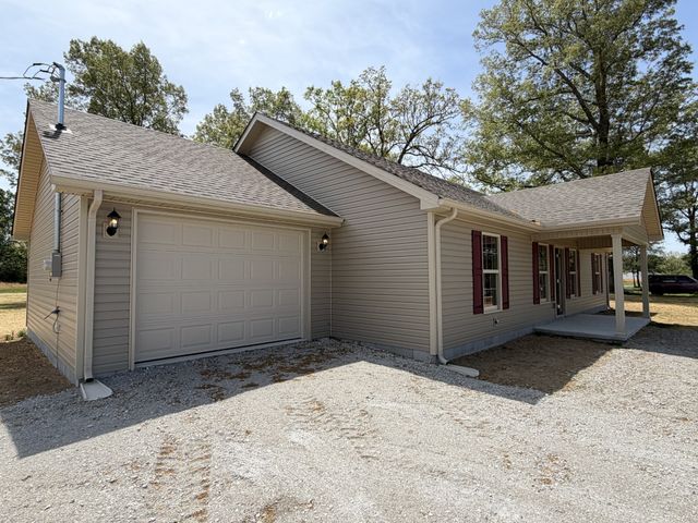 6265 Lynchburg Rd, Winchester, TN 37398