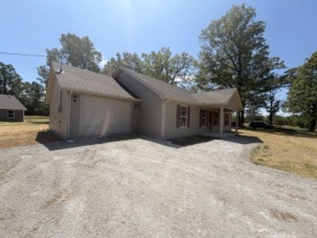 6265 Lynchburg Rd, Winchester, TN 37398