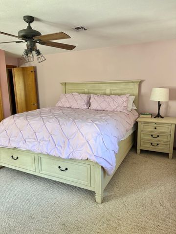 870 Landry Ave 8, North Attleboro, MA 02760