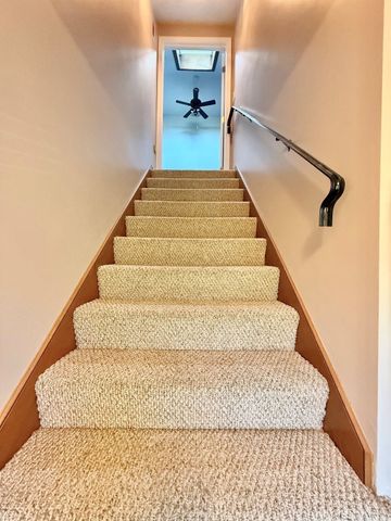 870 Landry Ave 8, North Attleboro, MA 02760