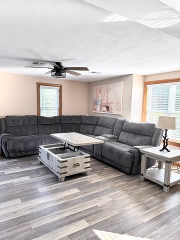 870 Landry Ave 8, North Attleboro, MA 02760
