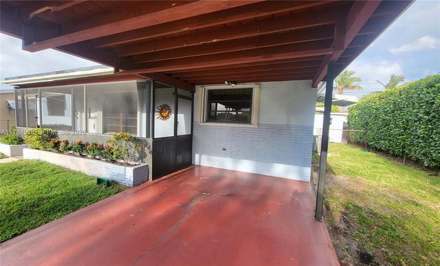 521 N 70th Way, Hollywood, FL 33024