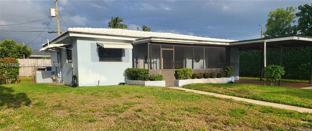 521 N 70th Way, Hollywood, FL 33024