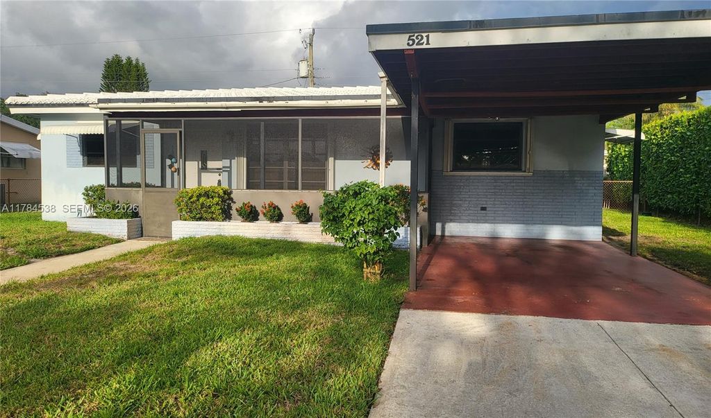 521 N 70th Way, Hollywood, FL 33024