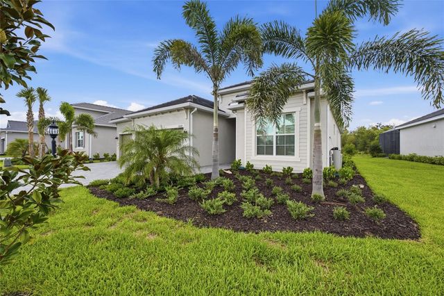 19047 SCALLOP LOOP, Lakewood Ranch, FL 34211