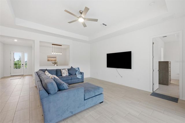 19047 SCALLOP LOOP, Lakewood Ranch, FL 34211