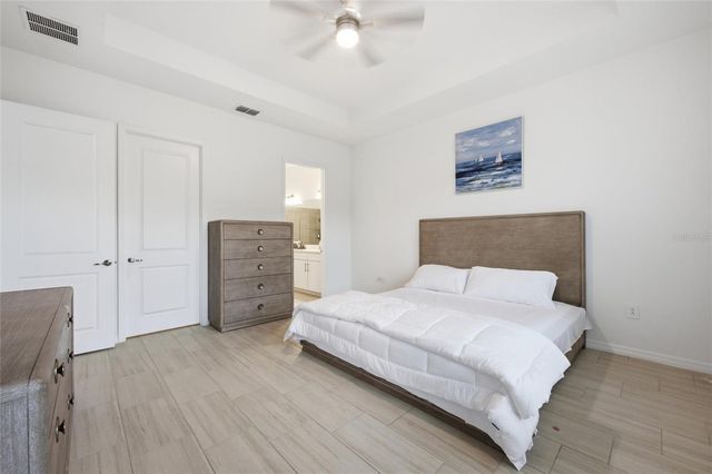 19047 SCALLOP LOOP, Lakewood Ranch, FL 34211