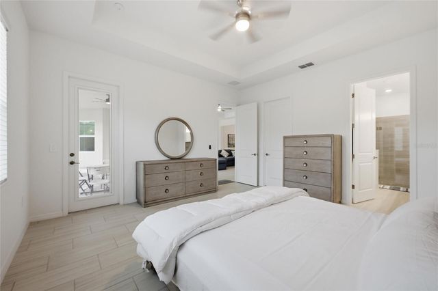 19047 SCALLOP LOOP, Lakewood Ranch, FL 34211
