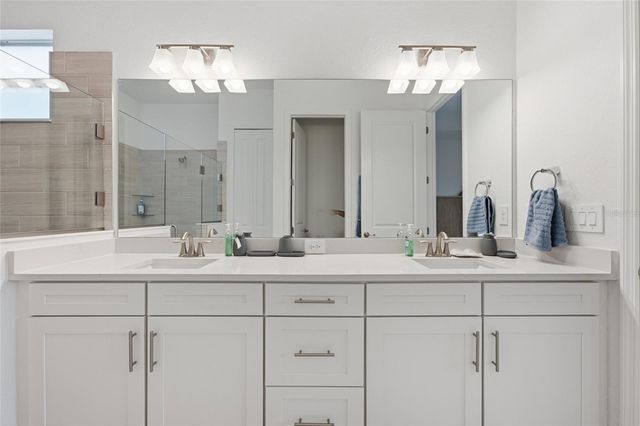 19047 SCALLOP LOOP, Lakewood Ranch, FL 34211