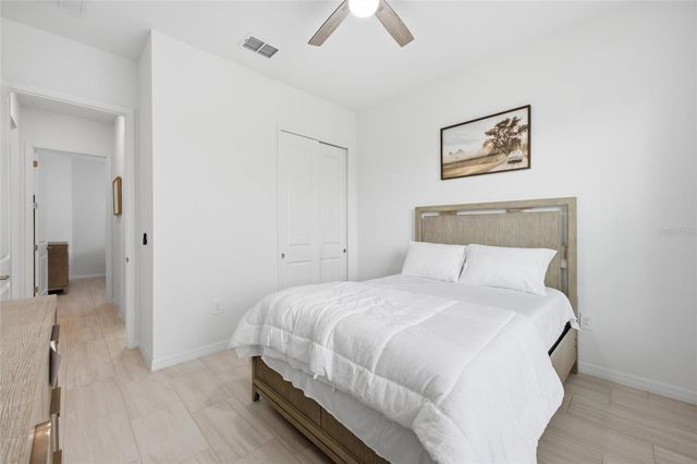 19047 SCALLOP LOOP, Lakewood Ranch, FL 34211