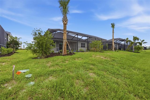 19047 SCALLOP LOOP, Lakewood Ranch, FL 34211