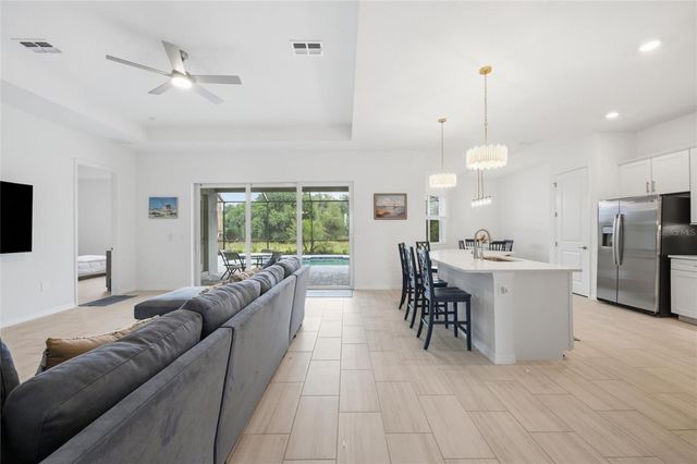 19047 SCALLOP LOOP, Lakewood Ranch, FL 34211