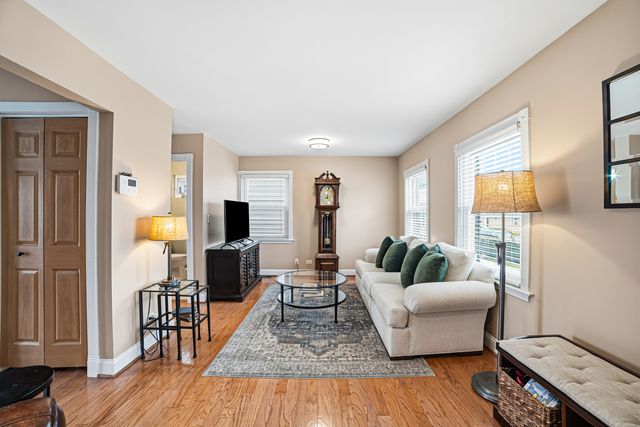6216 W 60th Street, Chicago, IL 60638