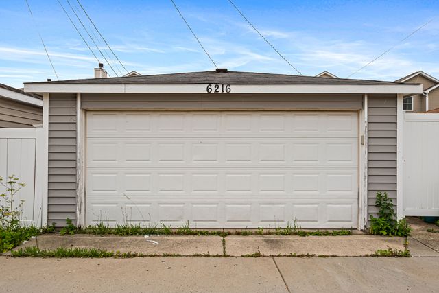 6216 W 60th Street, Chicago, IL 60638