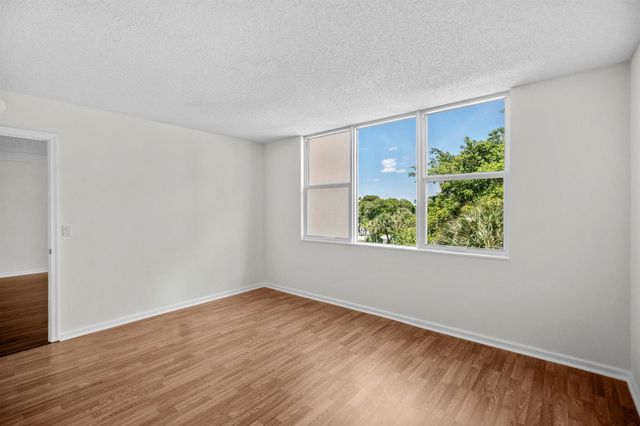 14527 Bonaire Boulevard 408, Delray Beach, FL 33446