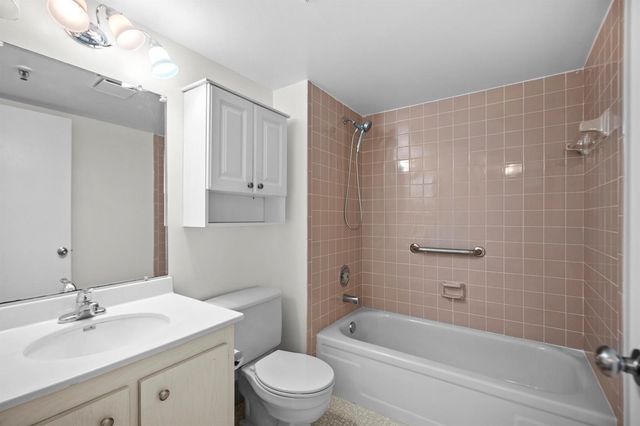 14527 Bonaire Boulevard 408, Delray Beach, FL 33446