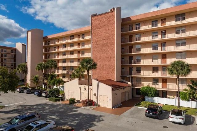 14527 Bonaire Boulevard 408, Delray Beach, FL 33446