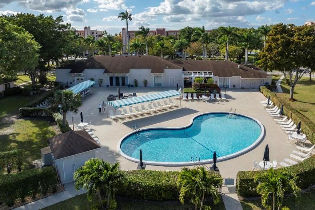 14527 Bonaire Boulevard 408, Delray Beach, FL 33446