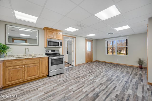 307 Fox Fire Court, Joplin, MO 64801