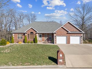 307 Fox Fire Court, Joplin, MO 64801