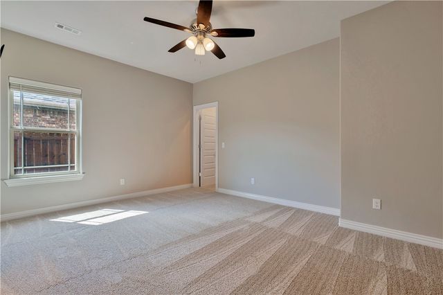 454 Frizzo Street, Tontitown, AR 72762