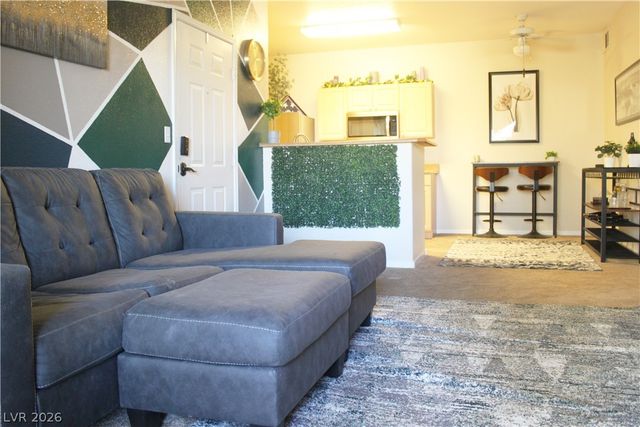 8250 North Grand Canyon Drive 2110, Las Vegas, NV 89166