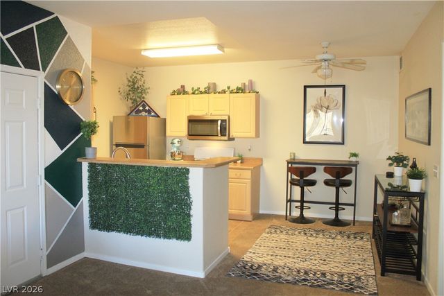8250 North Grand Canyon Drive 2110, Las Vegas, NV 89166