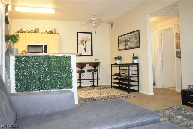 8250 North Grand Canyon Drive 2110, Las Vegas, NV 89166