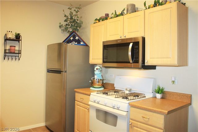 8250 North Grand Canyon Drive 2110, Las Vegas, NV 89166