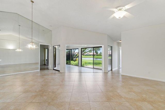 5942 Parkwalk Circle W, Boynton Beach, FL 33472