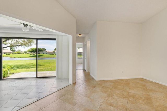 5942 Parkwalk Circle W, Boynton Beach, FL 33472