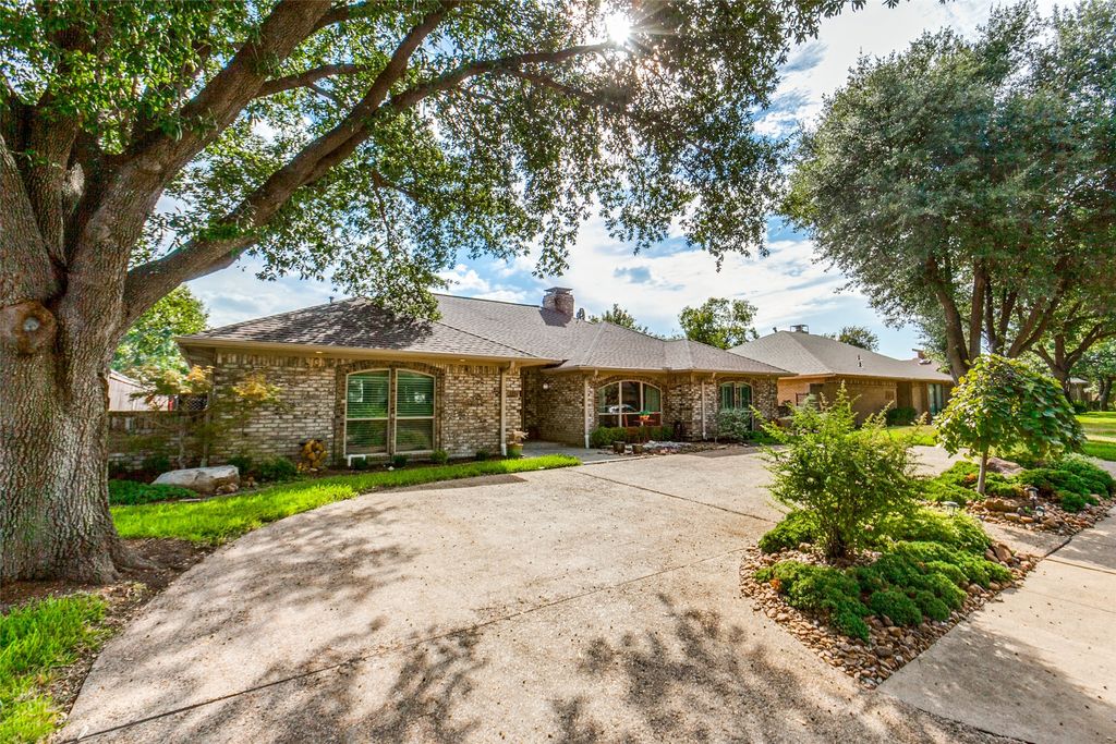 6512 Wrenwood Drive, Dallas, TX 75252