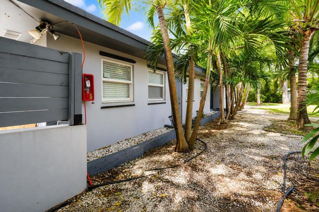 249 SW 14th Street 1-4, Dania Beach, FL 33004