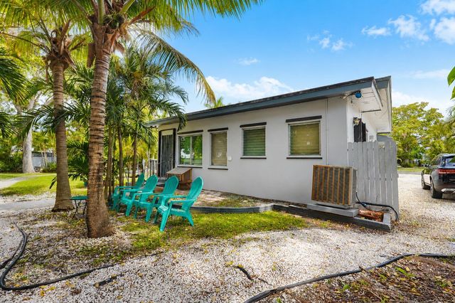 249 SW 14th Street 1-4, Dania Beach, FL 33004