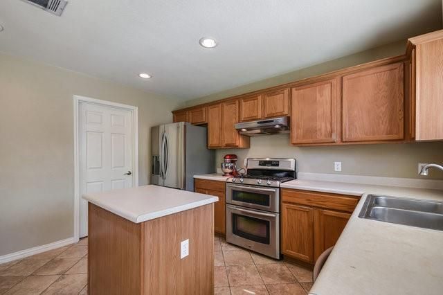 1102 Port Daniel DR, Leander, TX 78641
