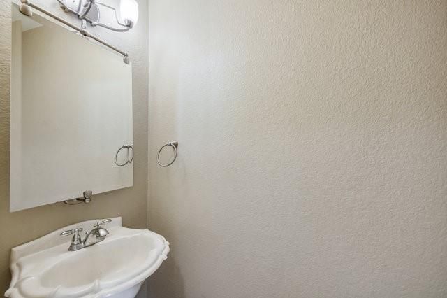 1102 Port Daniel DR, Leander, TX 78641