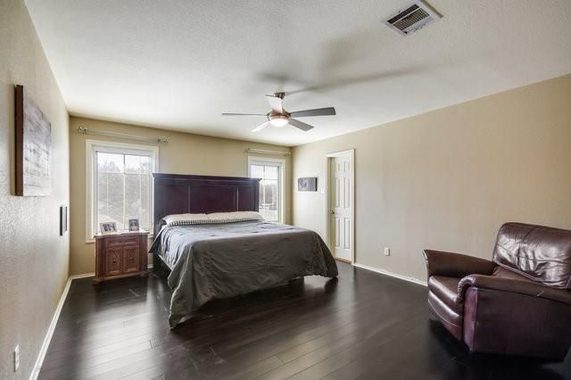 1102 Port Daniel DR, Leander, TX 78641