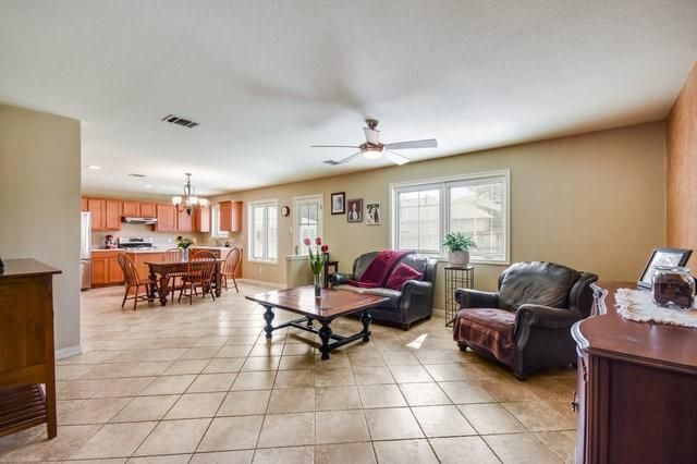 1102 Port Daniel DR, Leander, TX 78641