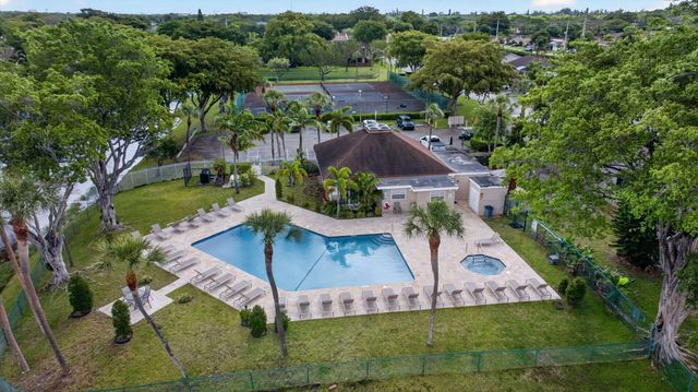 5028 NW 11th Way, Deerfield Beach, FL 33064