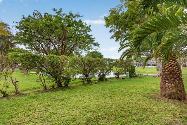 5028 NW 11th Way, Deerfield Beach, FL 33064