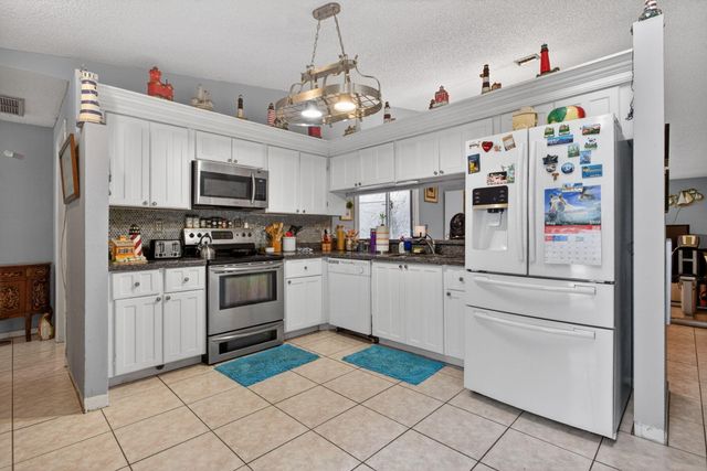 5028 NW 11th Way, Deerfield Beach, FL 33064