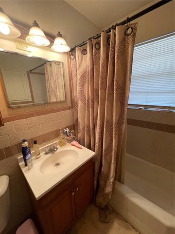 2617 N Adams Avenue, Oklahoma City, OK 73127