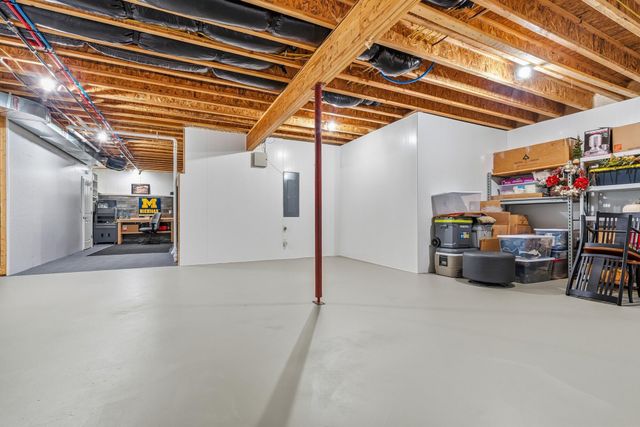 9470 Sassafras Trail, Portage City, MI 49002