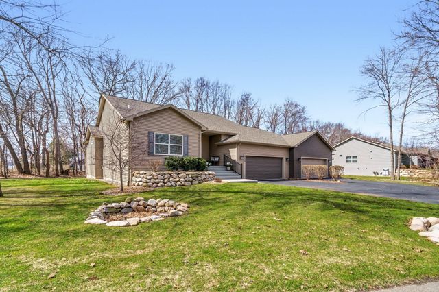 9470 Sassafras Trail, Portage City, MI 49002