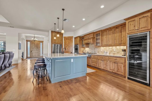 23461 Alexis Dr, Auburn, CA 95602