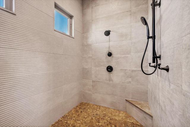 23461 Alexis Dr, Auburn, CA 95602