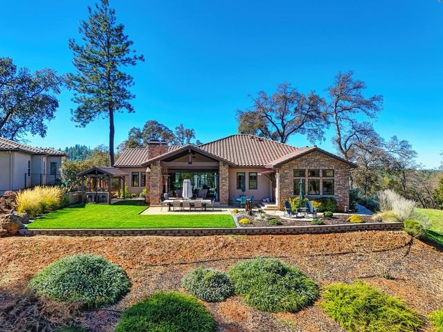 23461 Alexis Dr, Auburn, CA 95602