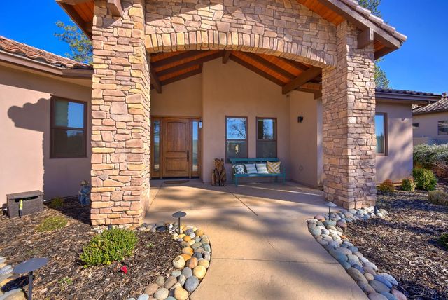 23461 Alexis Dr, Auburn, CA 95602