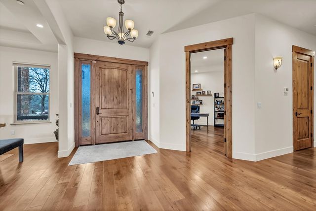 23461 Alexis Dr, Auburn, CA 95602